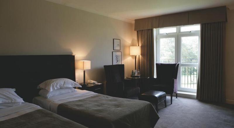 Macdonald Hill Valley Hotel, Spa & Golf Resort Whitchurch  Zimmer foto