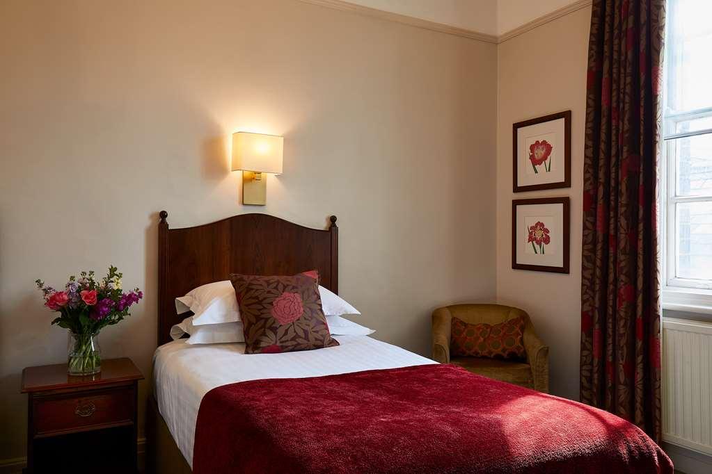 Macdonald Hill Valley Hotel, Spa & Golf Resort Whitchurch  Zimmer foto
